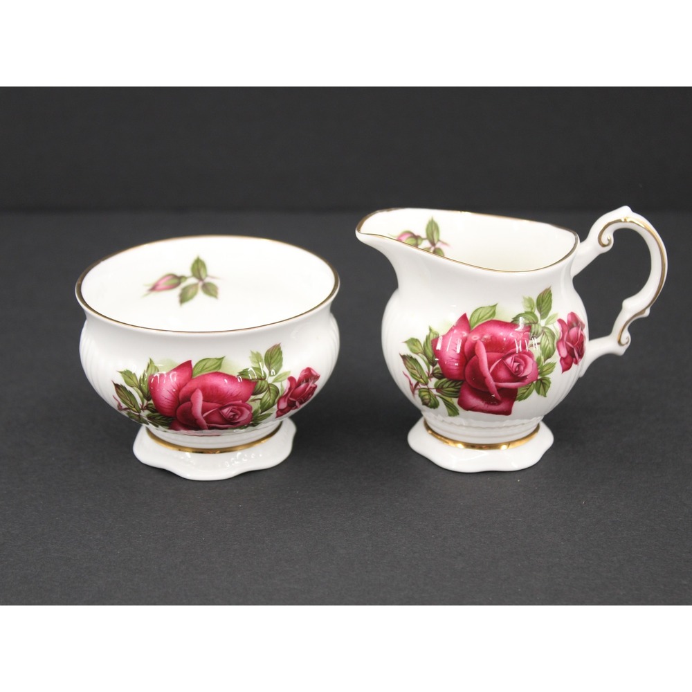 Elizabethan‎ Fine Bone China Creamer and Sugar Bowl Set Red Rose Made in England